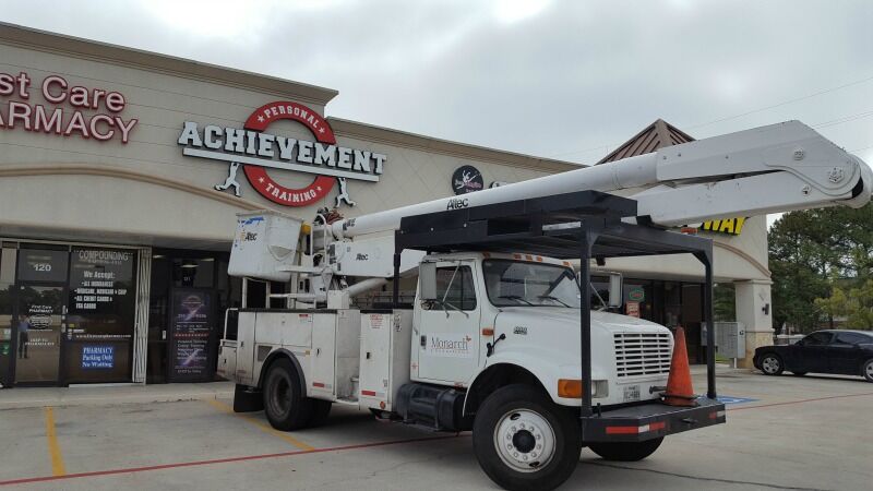 Outdoor illuminated sign